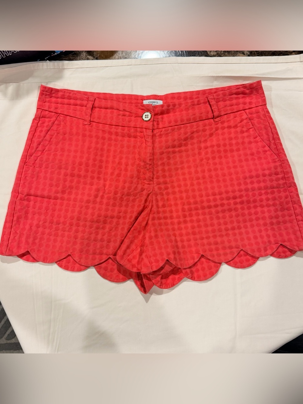 Crown & Ivy Shelby Coral Pink Scallop Hem Shorts Size 10